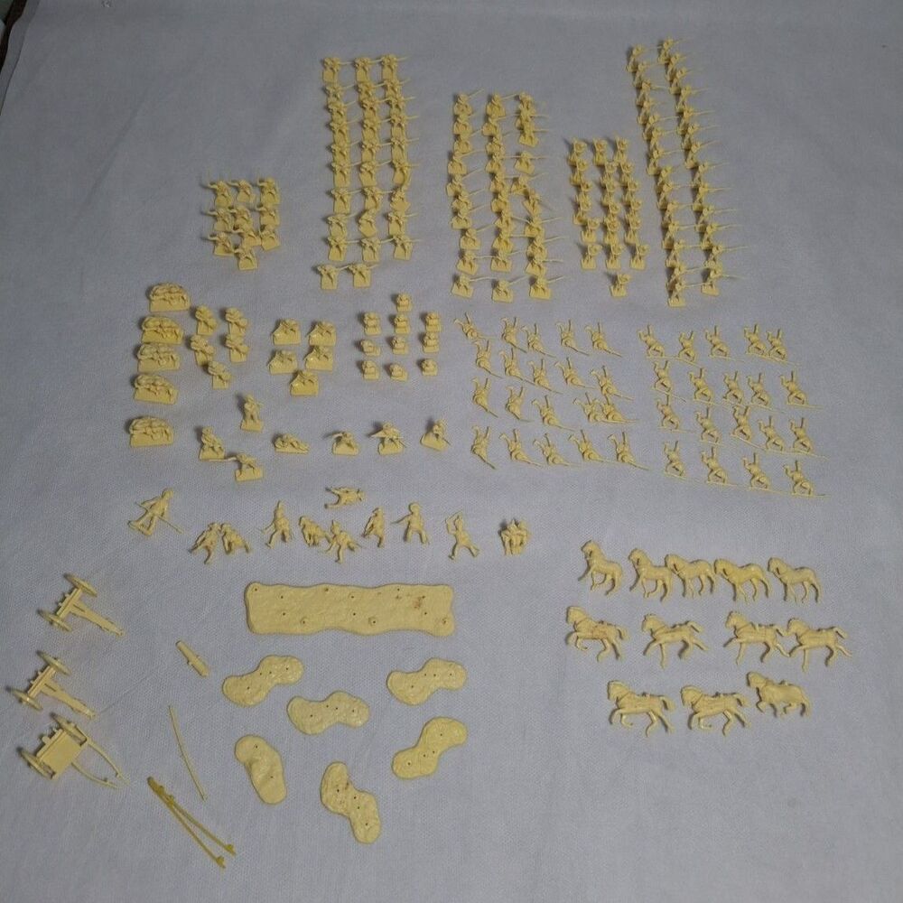 Vintage Airfix Lot Yellow 1/72 Army Soldiers Huge Lot Waterloo Assorted